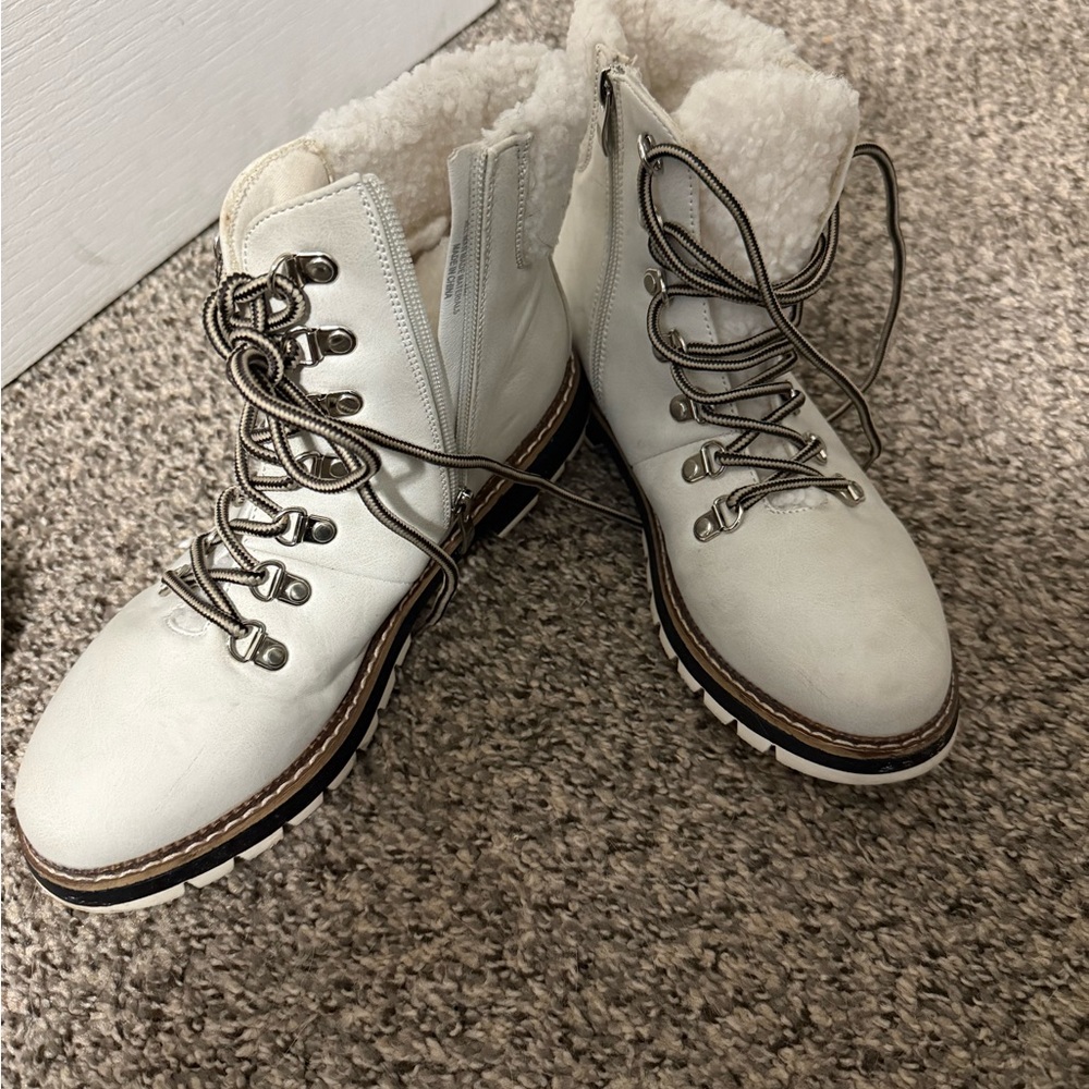 Cozy White Winter Boots for Women